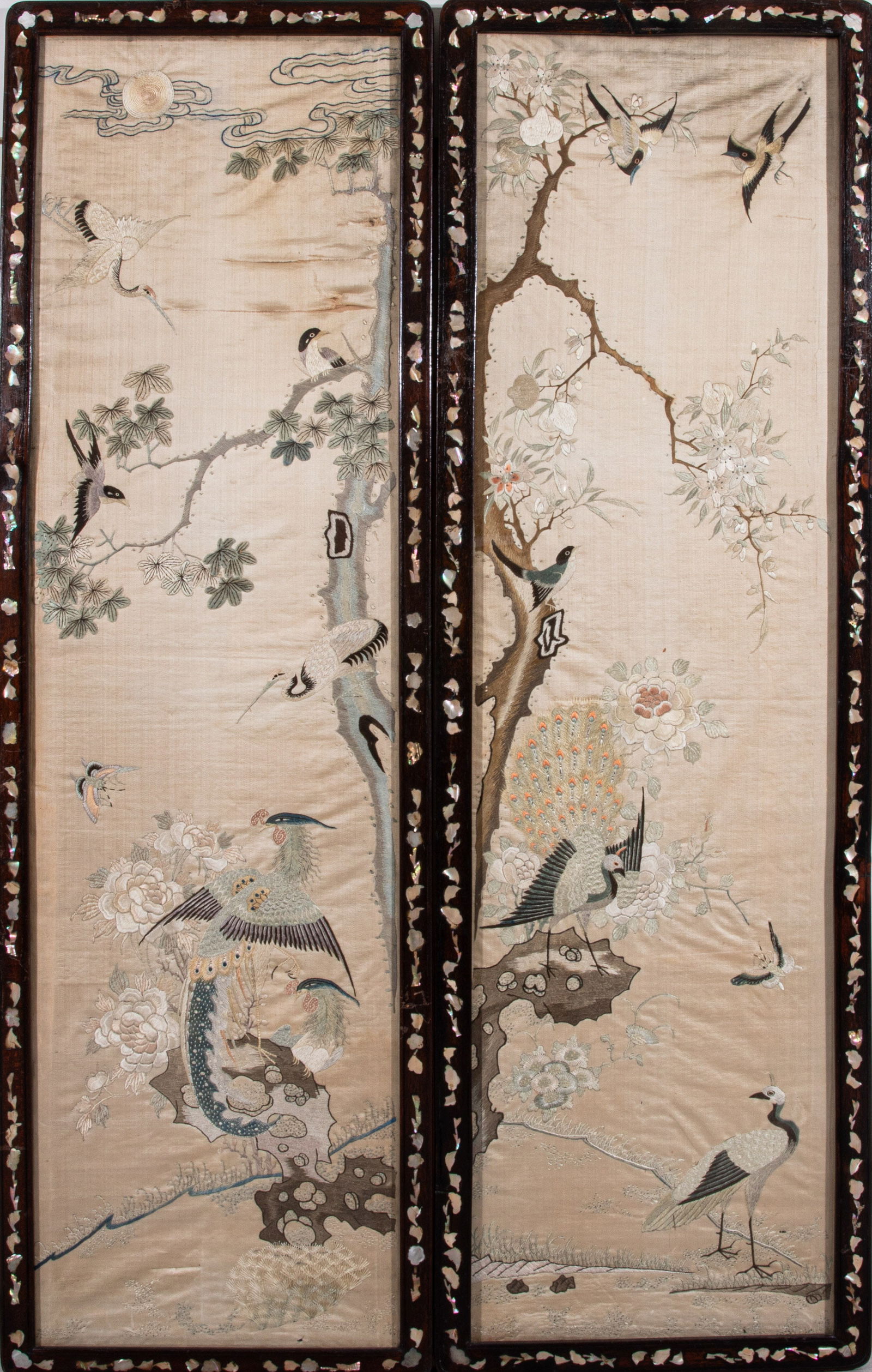 A pair of Suzhou embroidery hanging screens from the 18th century (1 of 12)