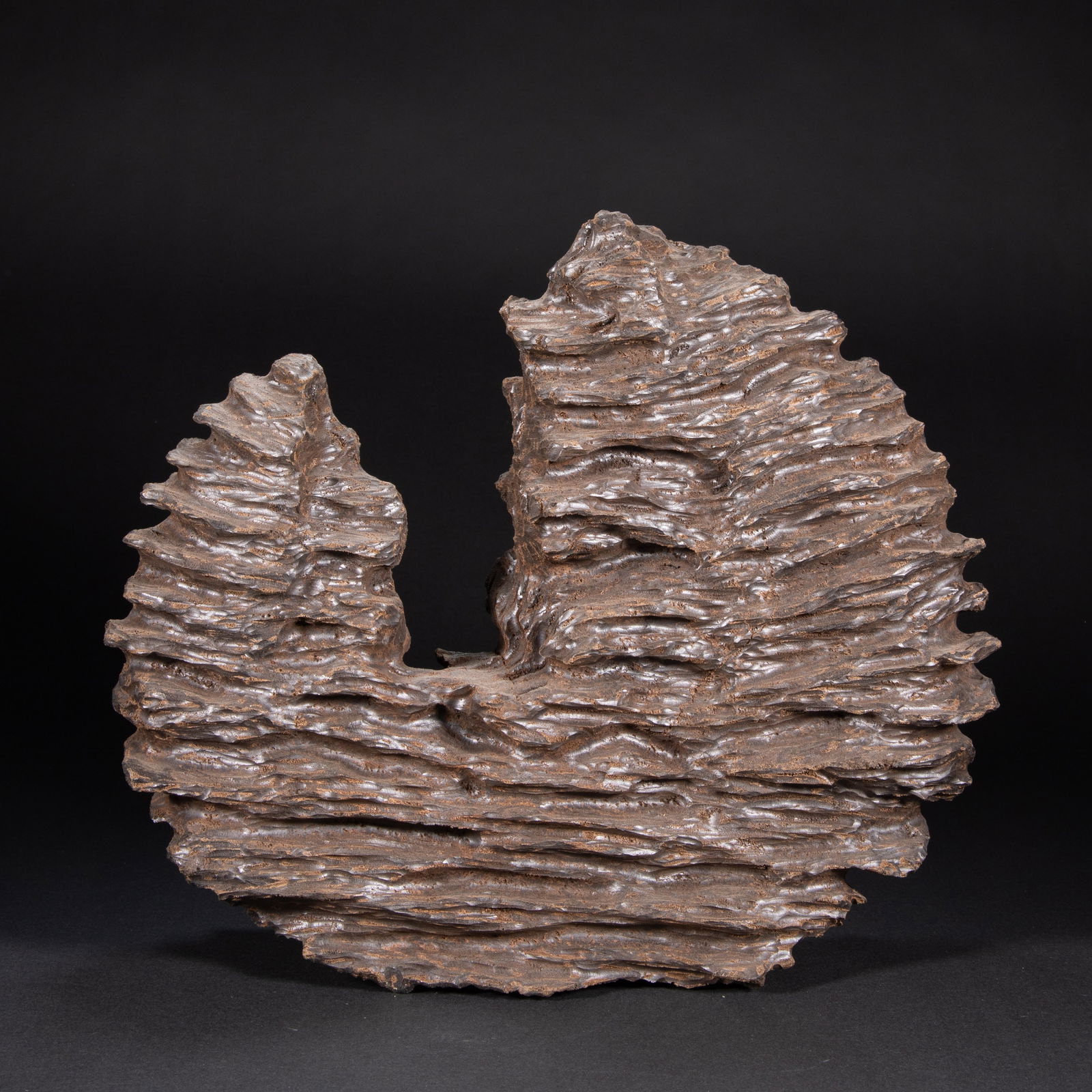 19th-century agarwood ornaments: Height:16cm, width:19cm