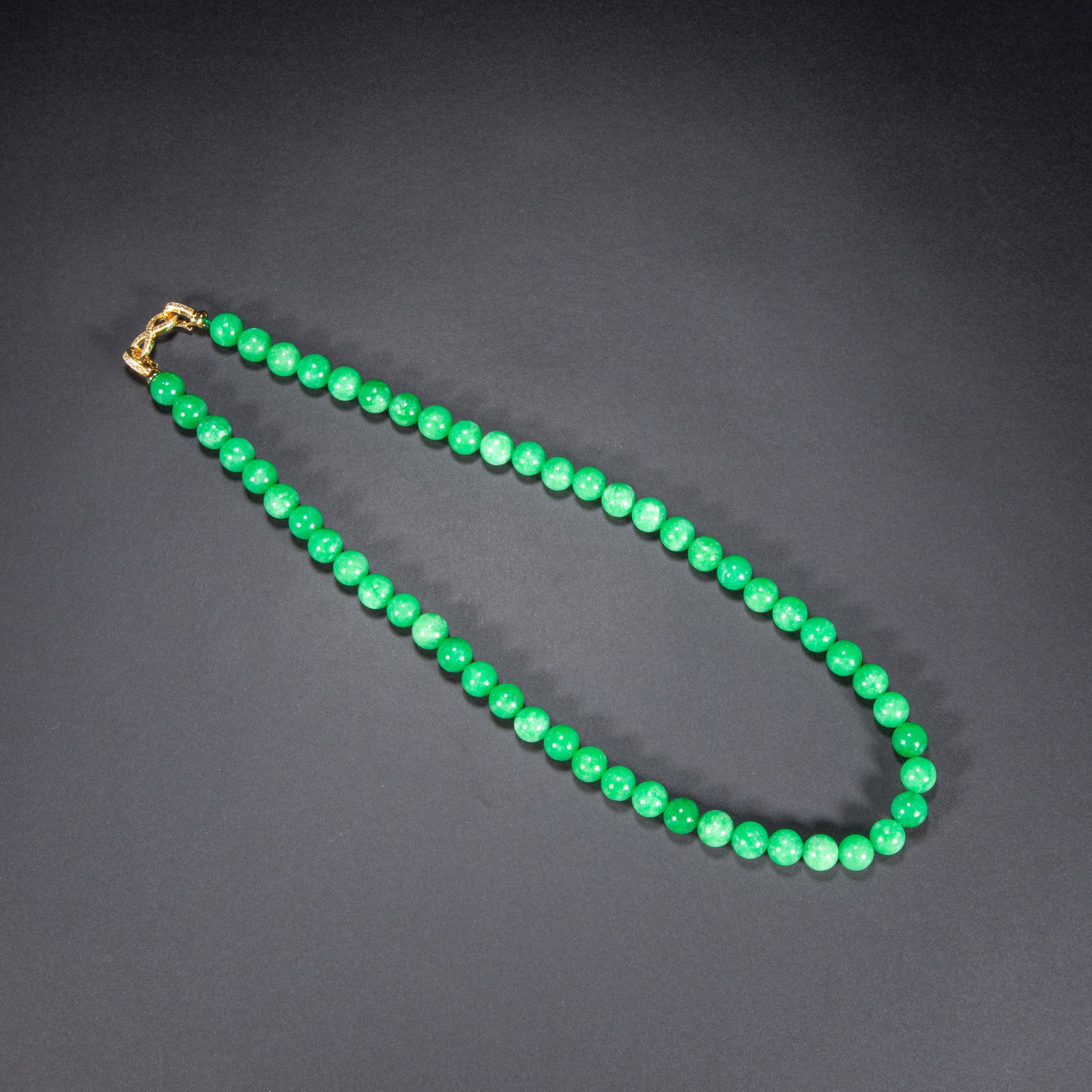 19th-century jade necklace (1 of 6)