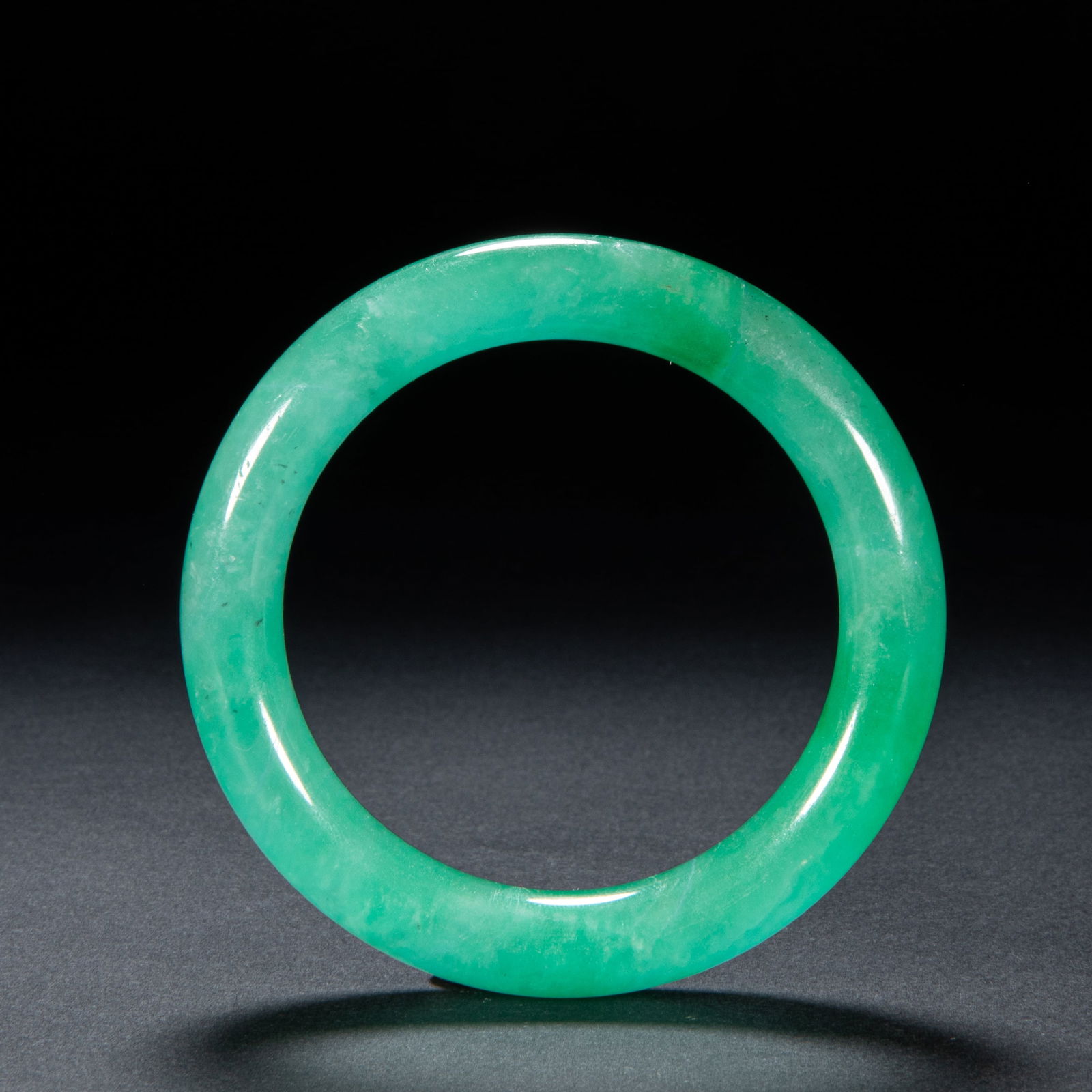 Jade bracelet from the 19th century (1 of 5)
