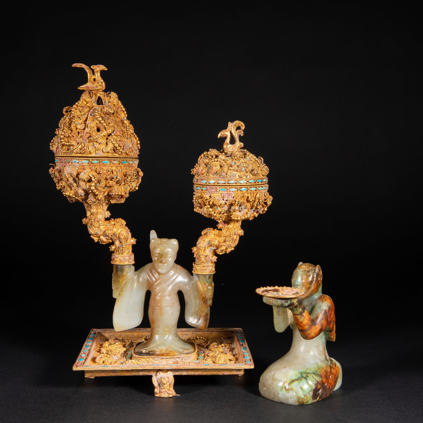A gold-inlaid jade incense burner from the 3rd century (1 of 13)