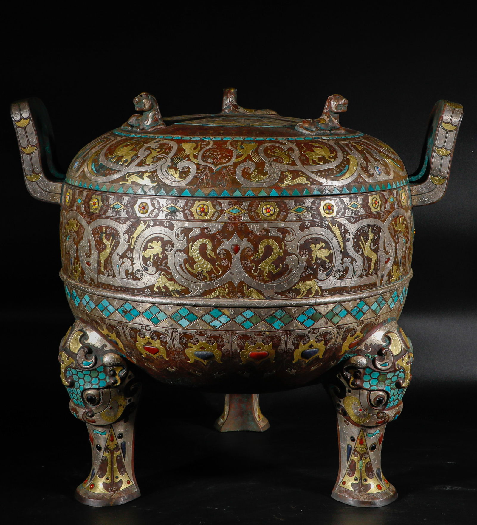 A copper incense burner inlaid with gold from the 3rd century (1 of 9)