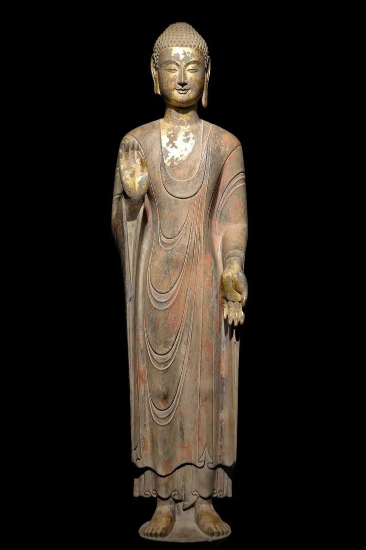 A 6th-century bluestone Buddha statue with gilded patterns: Height?134cm