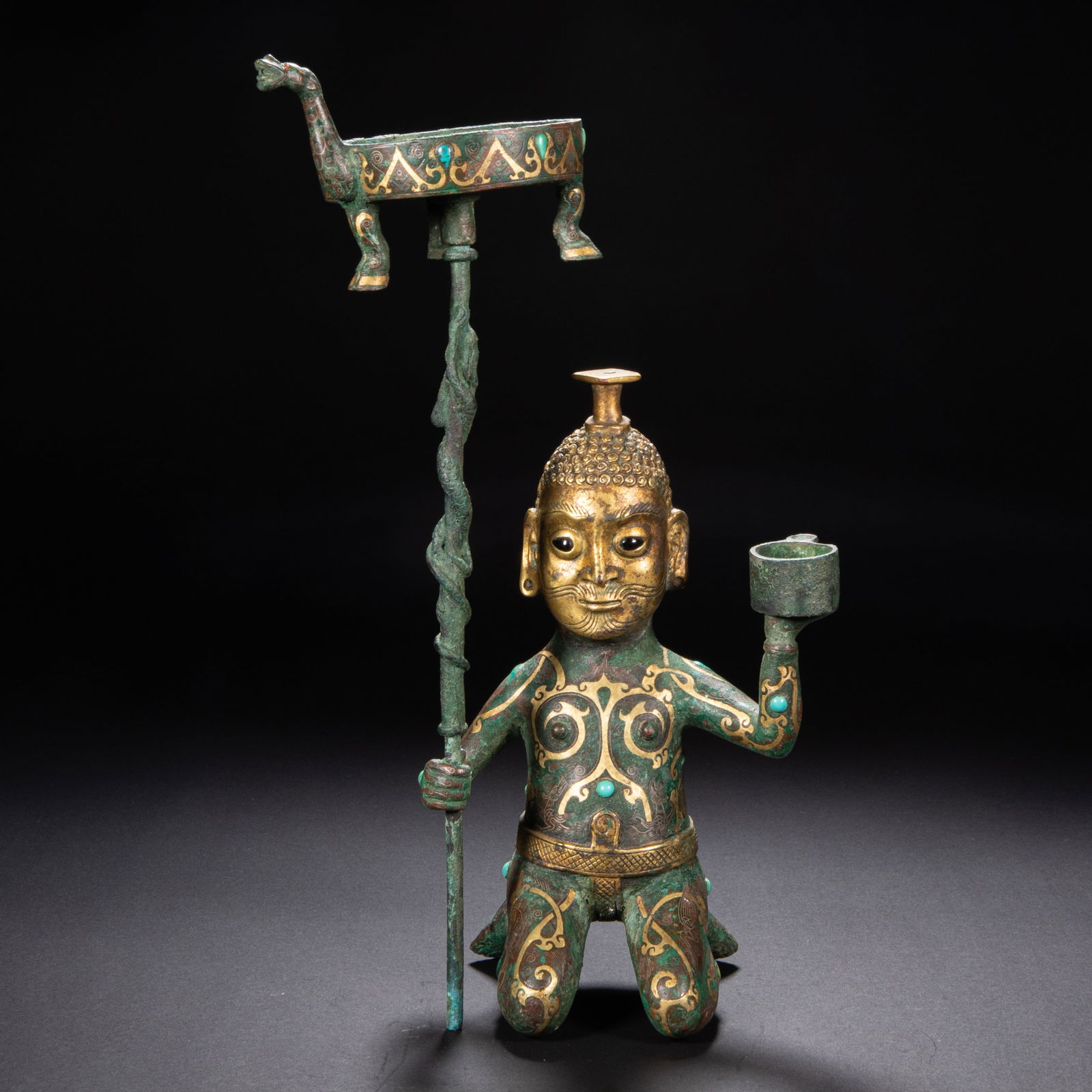 A copper lamp inlaid with gold from the 3rd century (1 of 9)