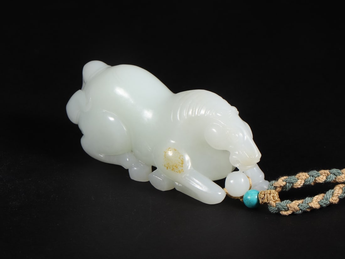 The white jade horse of the 15th century (1 of 8)