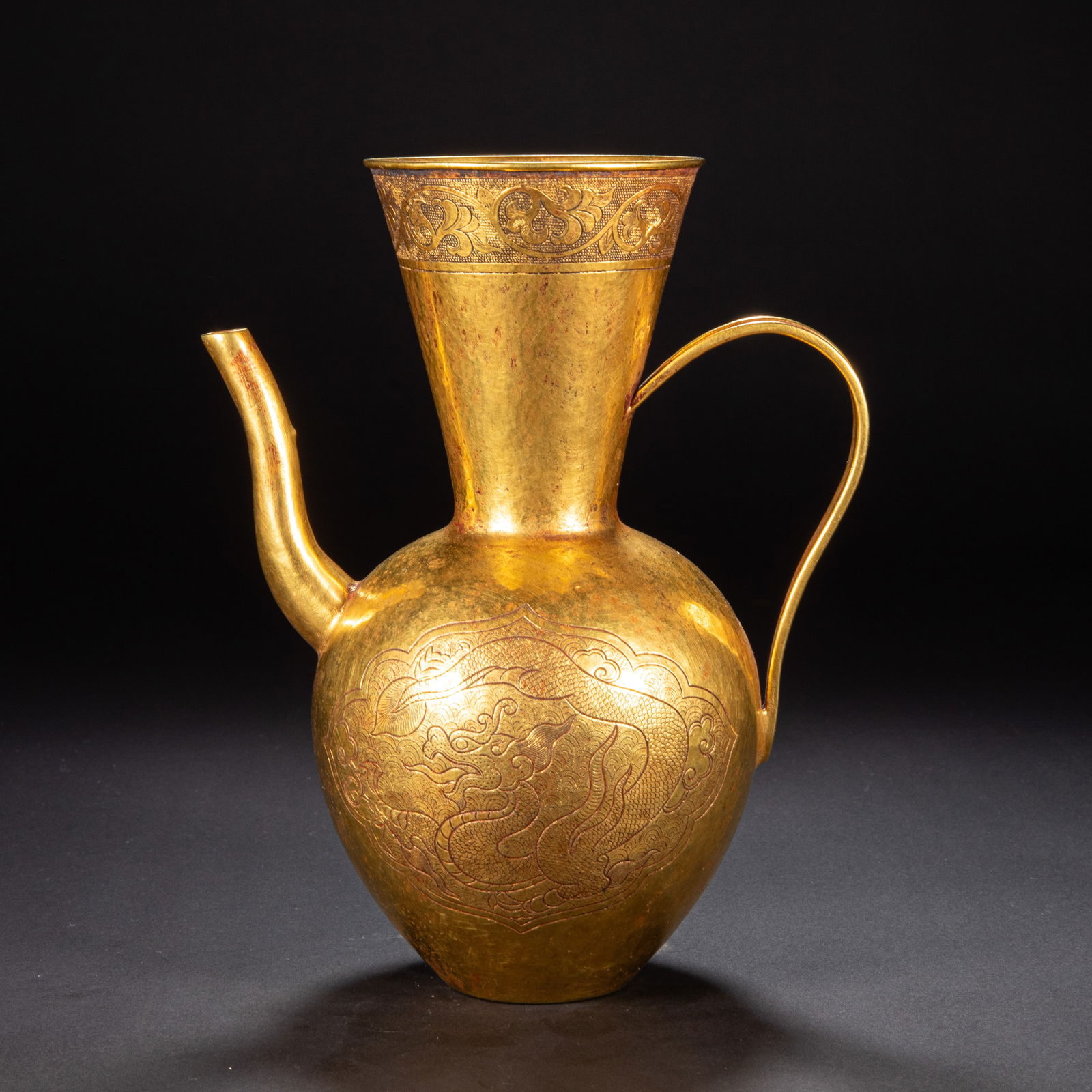 An 8th-century gold pot (1 of 10)