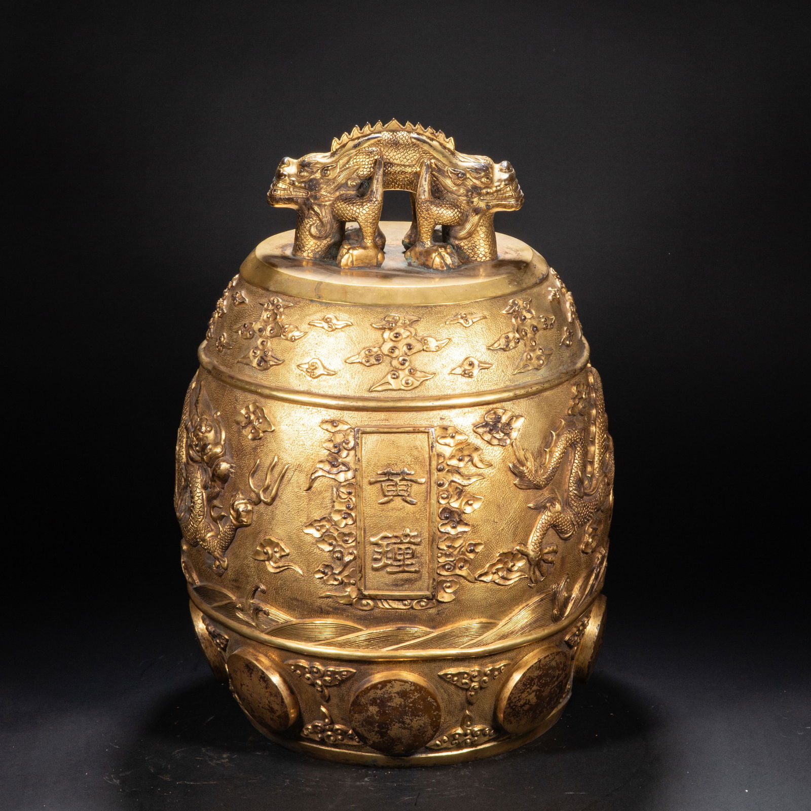 18th-century gilded copper chime bells: Height?45cm, width:30cm