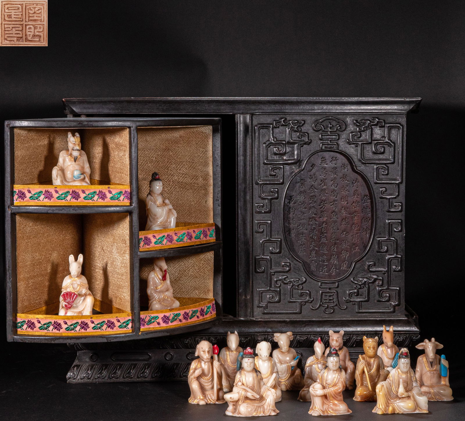 The twelve zodiac signs made of Shoushan stone in the 18th century: Height?7.8cm, width?7cm