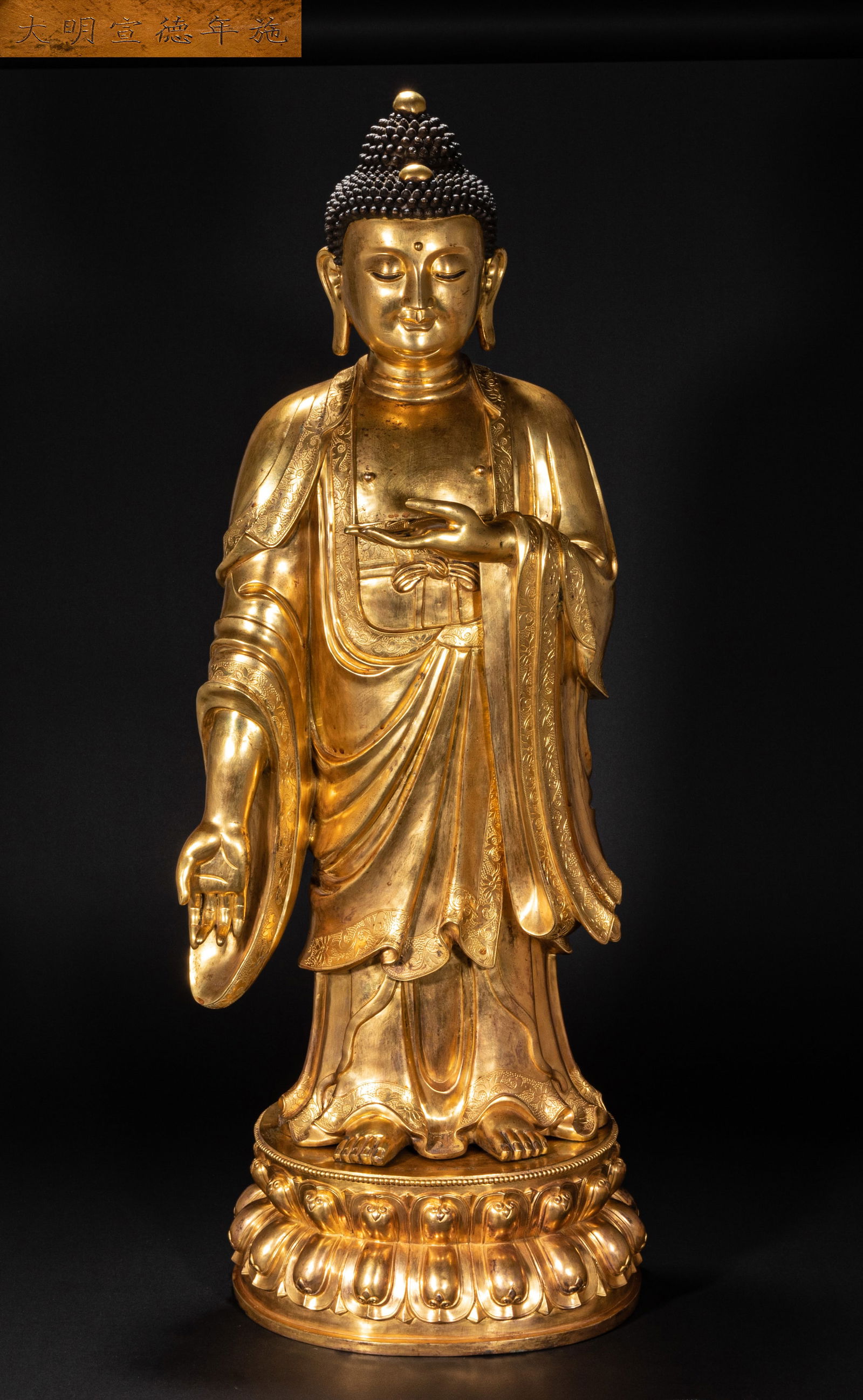 A 15th-century gilded copper Buddha statue: Height?89.5cm, width?28cm