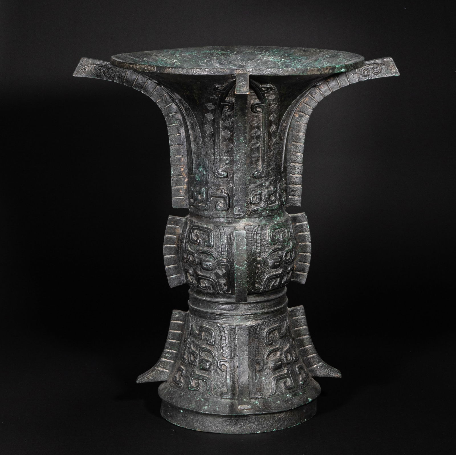 Bronze wares from the 3rd century (1 of 8)