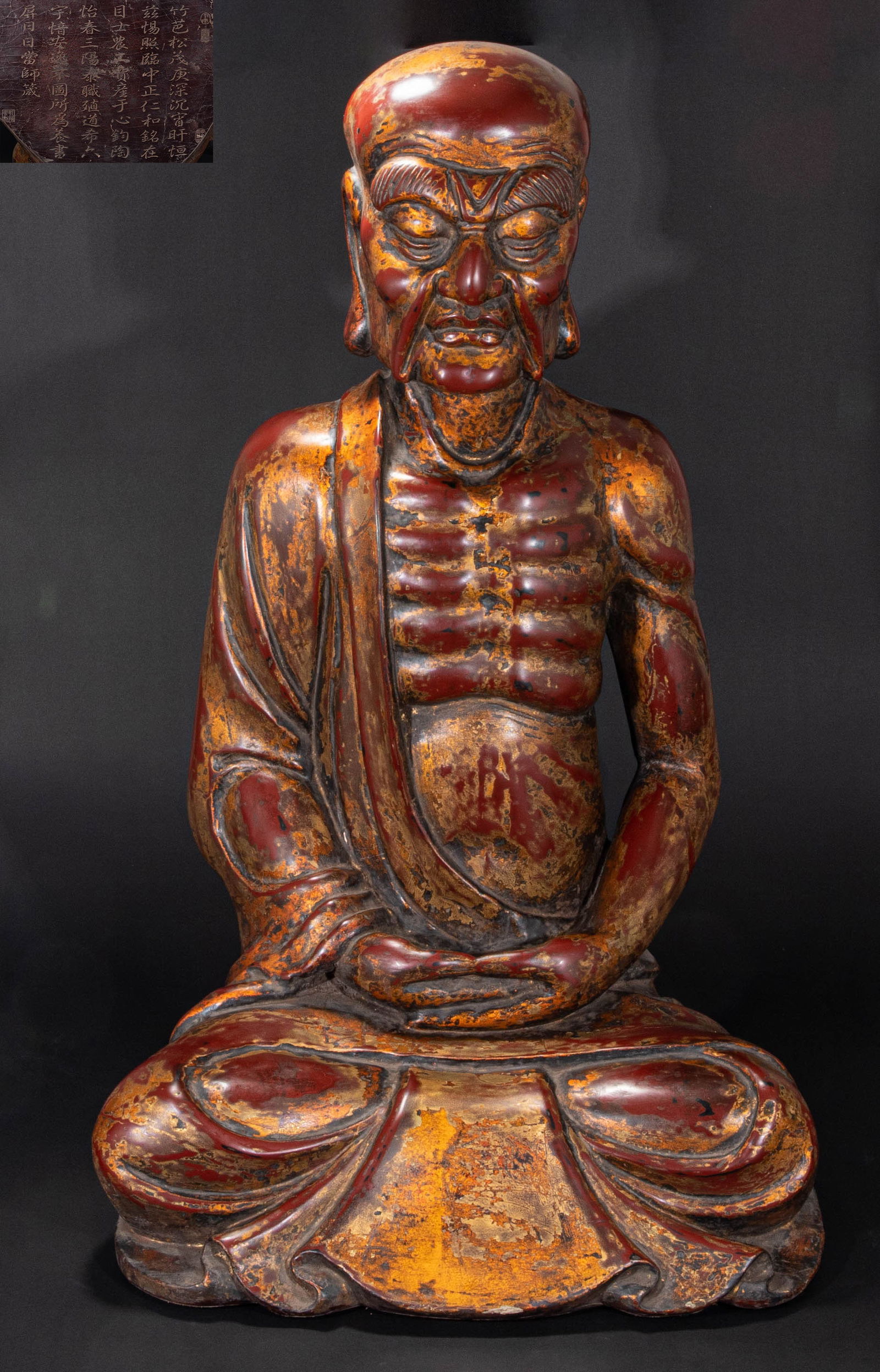 A lacquerware arhat statue from the 18th century: Height?90cm, width?53cm