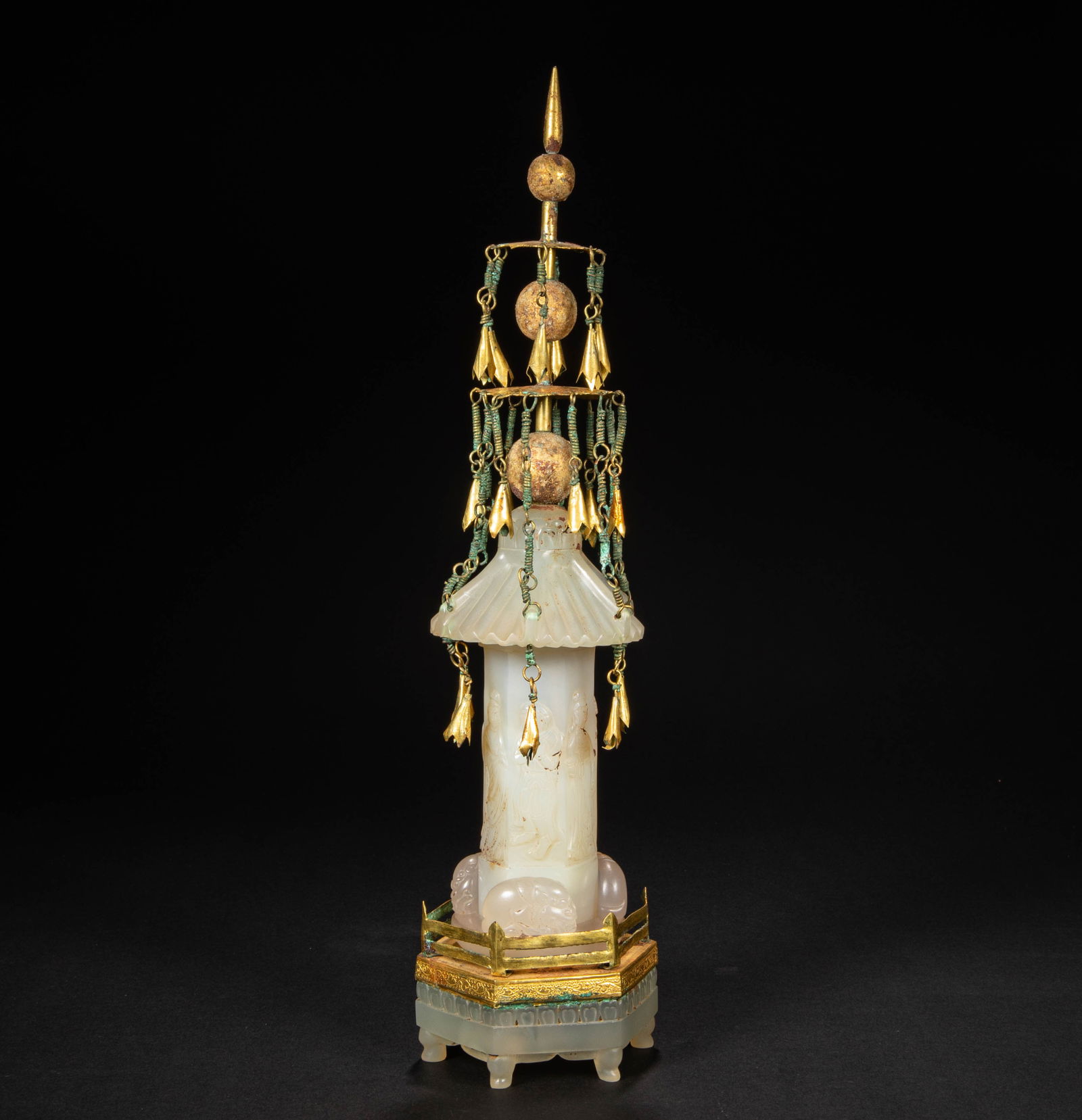 A 10th-century gilded agate pagoda: Height?47cm, width?14cm