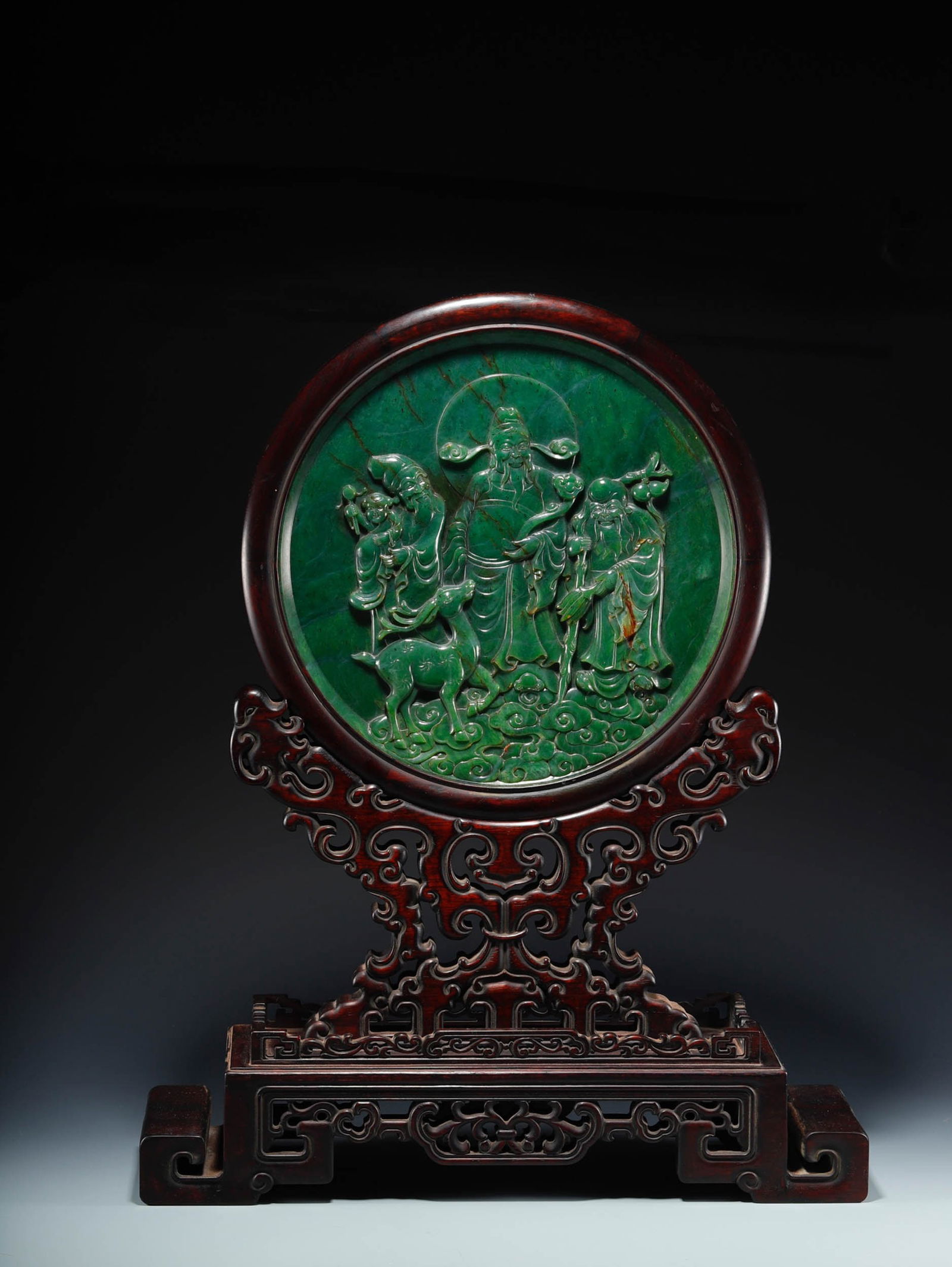 A 18th-century display screen of Hetian jade (1 of 9)