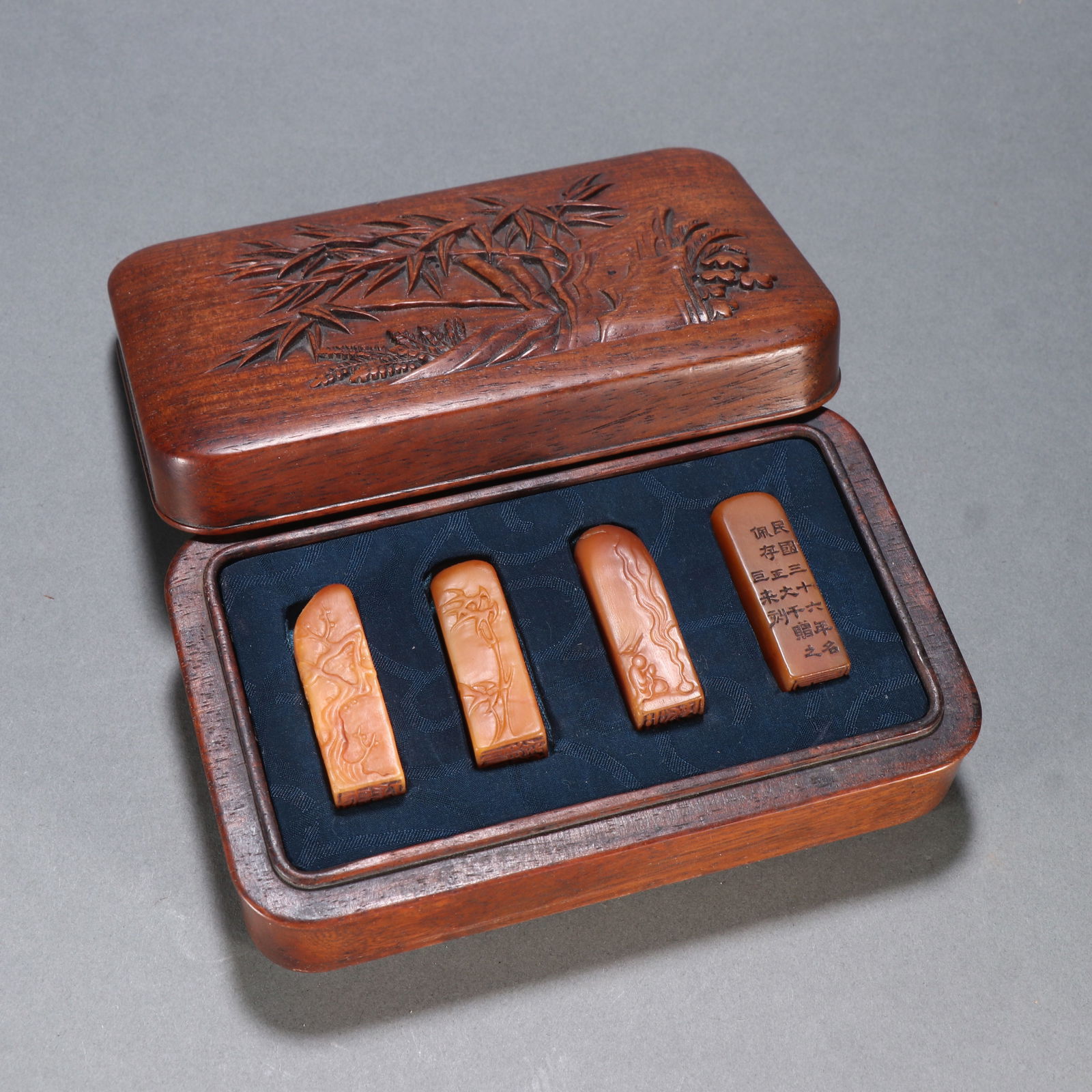 A set of 18th-century Tianhuang stone seals: Height?4.4cm, width?1.3cm