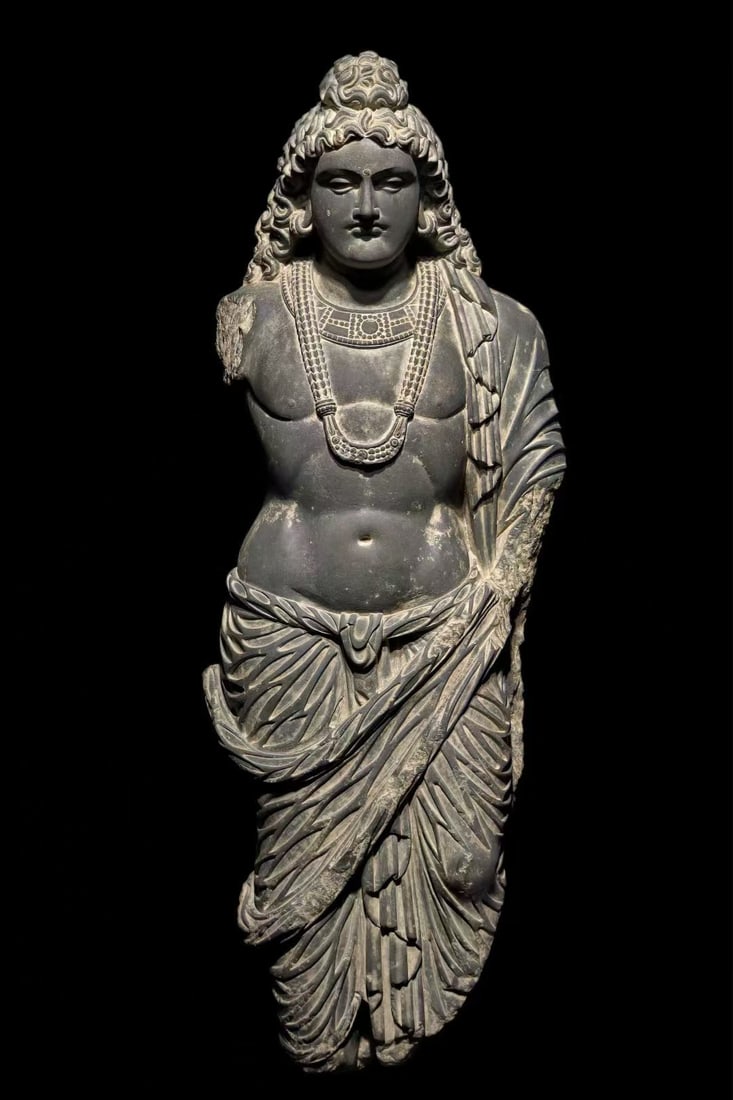 A 2nd century Gandhara Gyro Buddha statue (1 of 7)