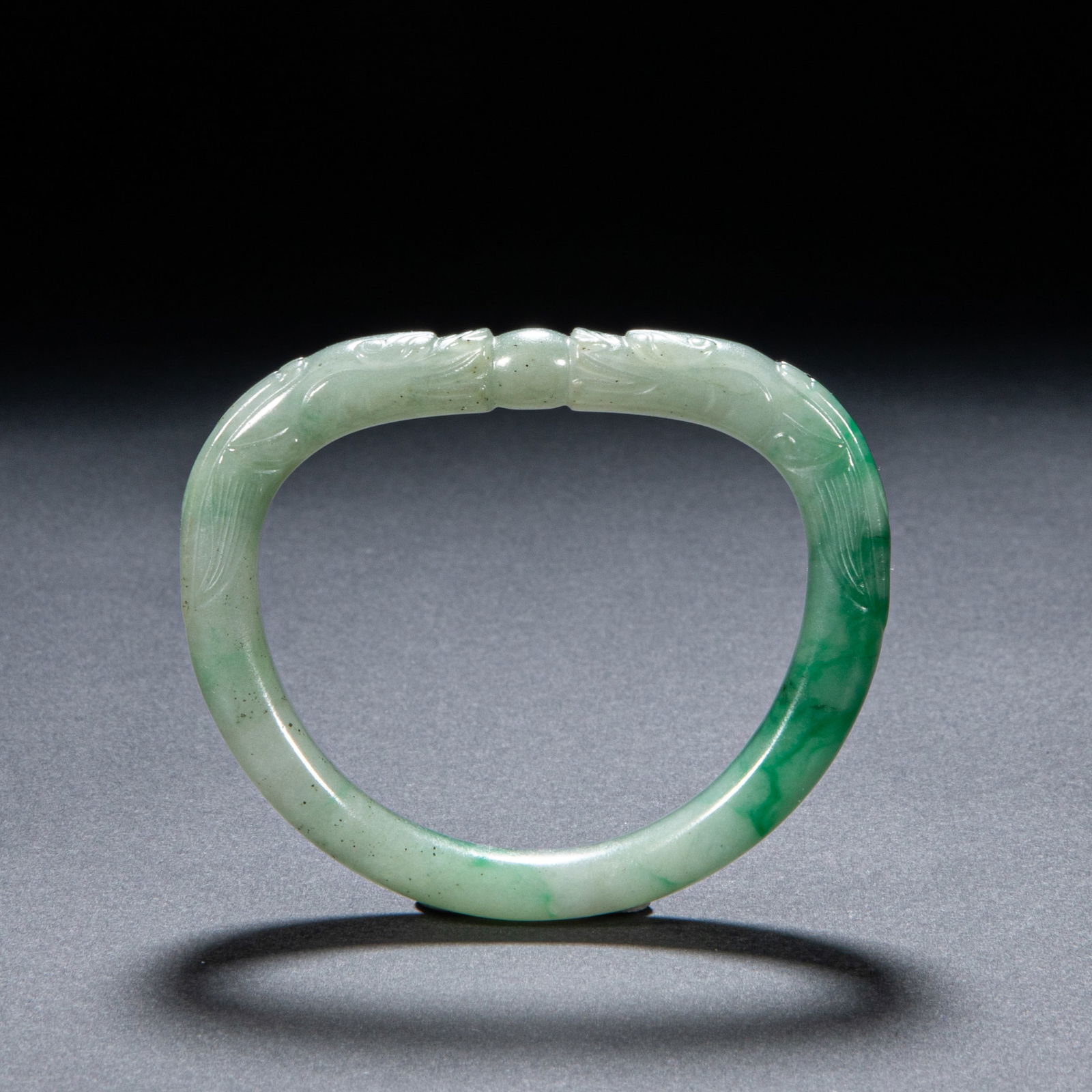 18th-century jade bracelet (1 of 6)