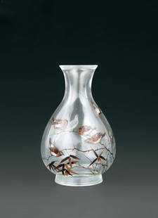 Jade Fragrance Bottle with Famille-Rose Colored Bird: Jade Fragrance Bottle with Famille-Rose Colored Birds Period: Qianlong Periodm Qing Dynasty Size (cm): H 10.5