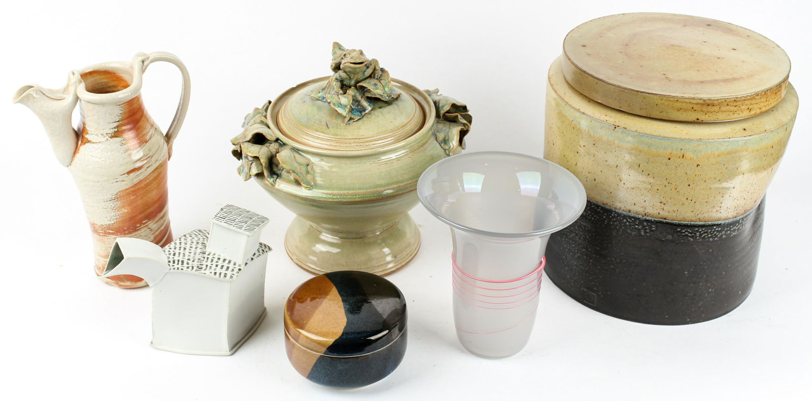 Studio Art Pottery, Art Glass (1 of 7)