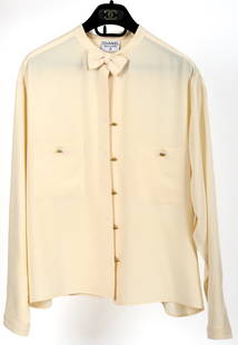 Vintage Chanel Boutique Silk Blouse, Pink / Ivory: Description: A vintage size 40 Chanel silk blouse in a soft pink tone.Type: Blouse, shirtMaterials: Silk Markings & Inscriptions: Labeled Date: Late 20th century Maker: Chanel Dimensions: Size 40 Prov