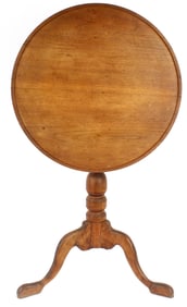 American Walnut Tilt-Top Tea Table, 19th Century