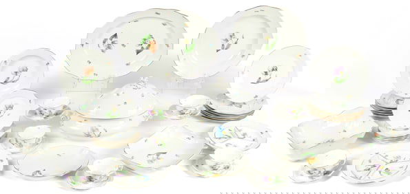 Herend Porcelain Kitty Tulip Dinner Service, 45 Pieces