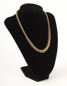 A 14K Gold Fancy Graduated Link Necklace Made In Italy