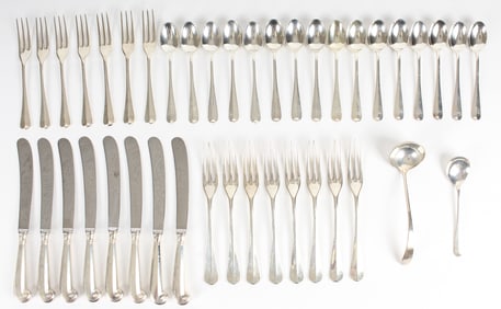 Stieff Sterling Silver Flatware Set, Forty-one Pieces in the Williamsburg Queen Anne Pattern