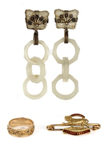 A WWI 15K Gold Hindoostan Leicestershire Tie Pin Or Cap Badge And A Gold Zodiac Ring