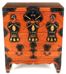 Contemporary Dasakorea Tansu-Style Side Table Chest