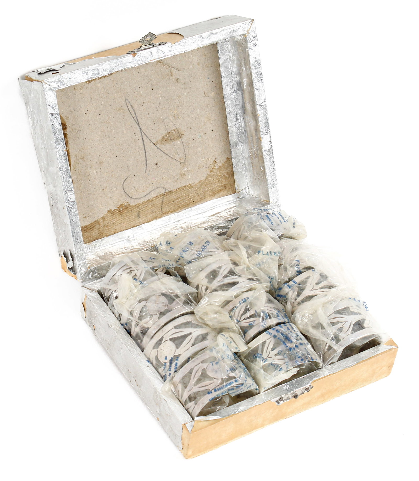 Mexican Sterling Silver Napkin Rings: Description: Sterling silver napkin rings made in Mexico. Not monogrammed. Markings & Inscriptions: Sterling Mexico 925 RM Date: Mid 20th century Maker: Mexican Dimensions: The weight of the silver is