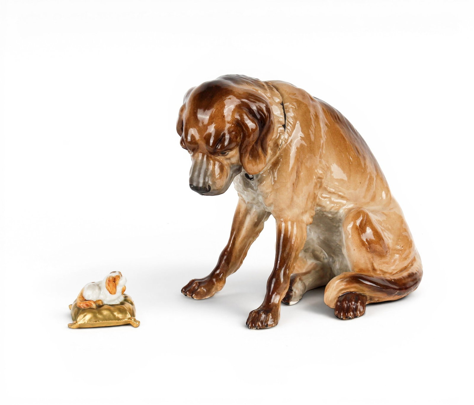 Royal Worcester Porcelain Figurine of a Spaniel on a Gilt Pillow (1 of 8)