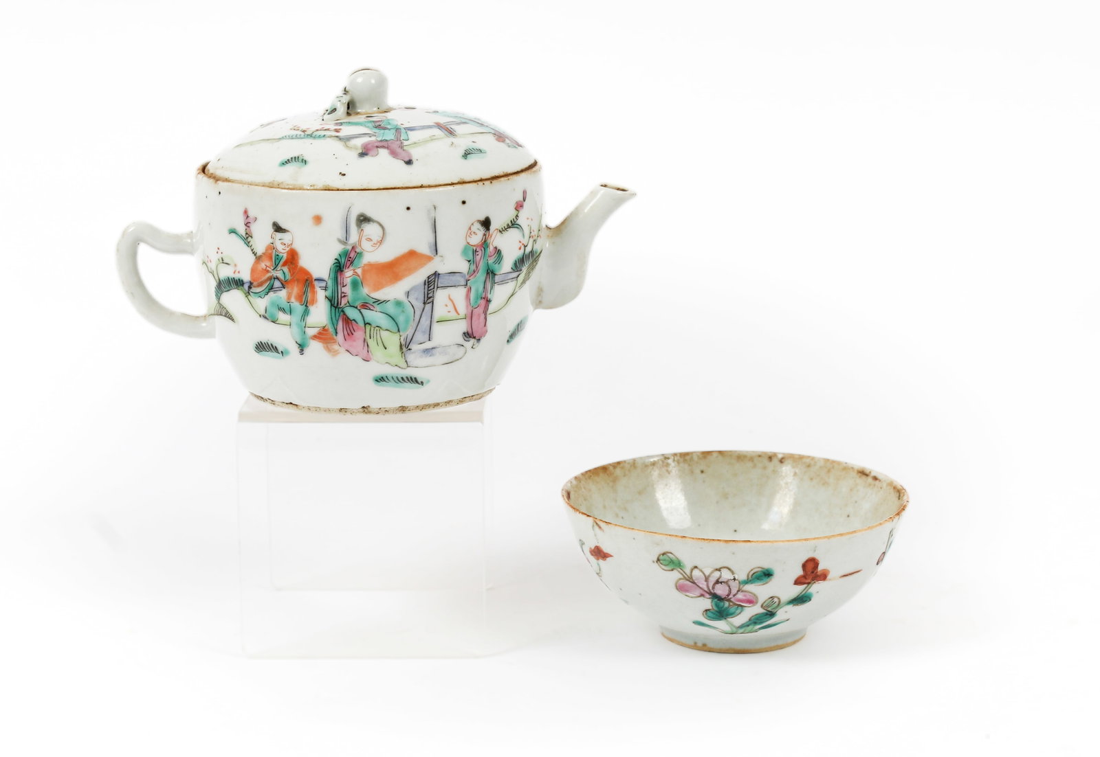 Chinese Famille Rose Qing Dynasty Export Teapot and Rice Bowl with Jian Ding Seal: Description: Two Chinese famille rose export porcelain pieces, including a teapot depicting children at play with a Jian Ding cultural relic seal and Qing Dynasty era mark, and a rice bowl with famill
