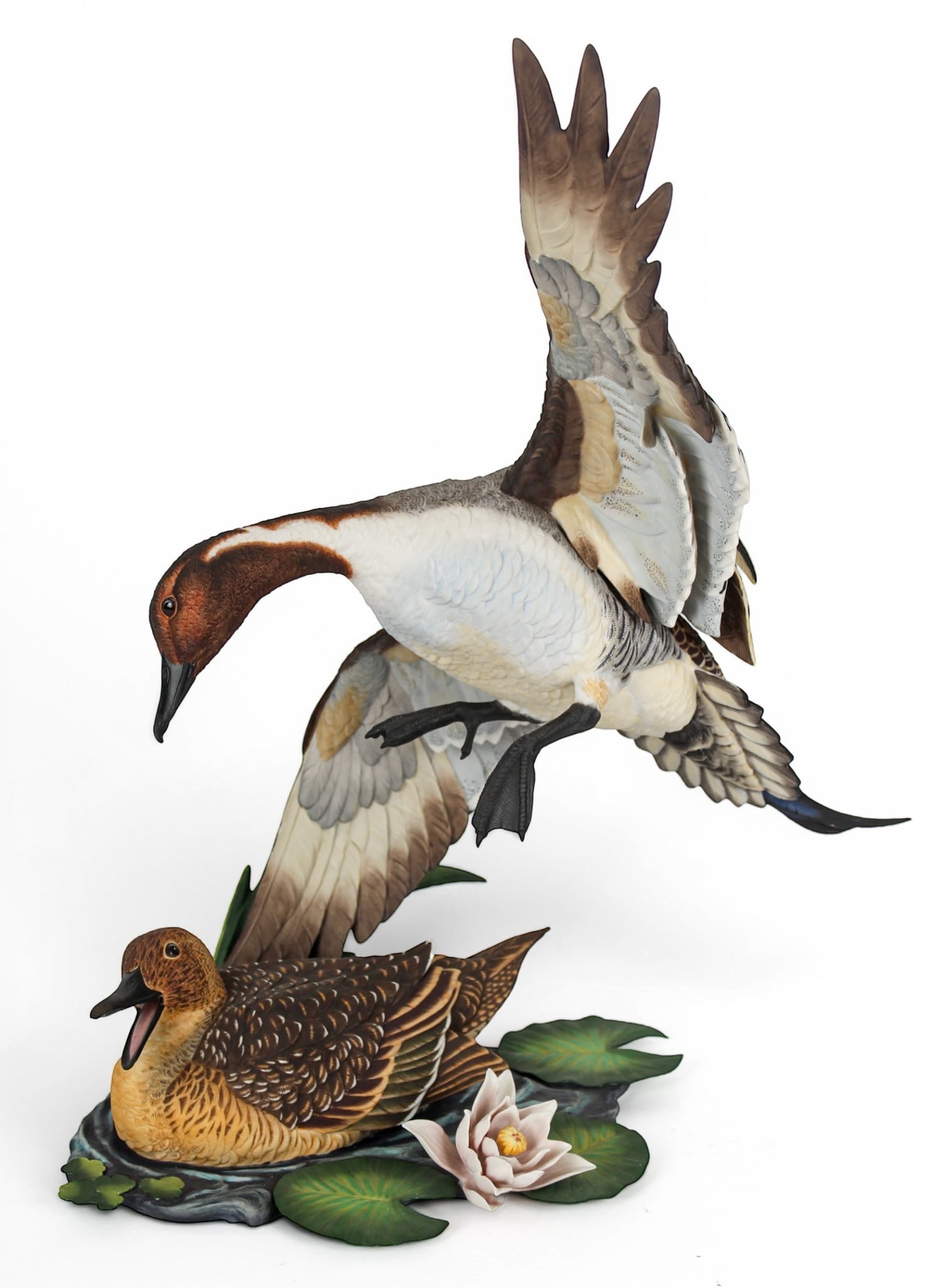 Hutschenreuther Gunther R. Granget Porcelain Hand-Painted Bird Grouping "Safe at Home" (1 of 15)