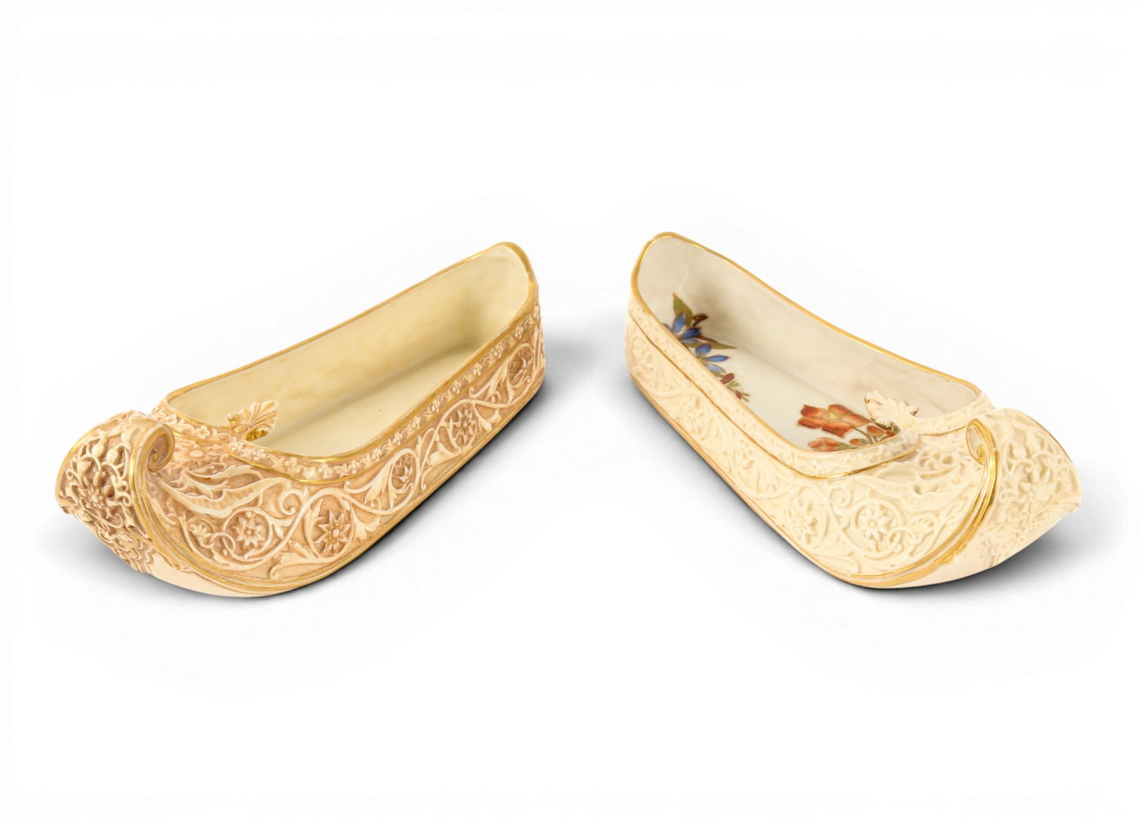 Two Royal Worcester Porcelain Indian Slipper Shoes (1 of 15)