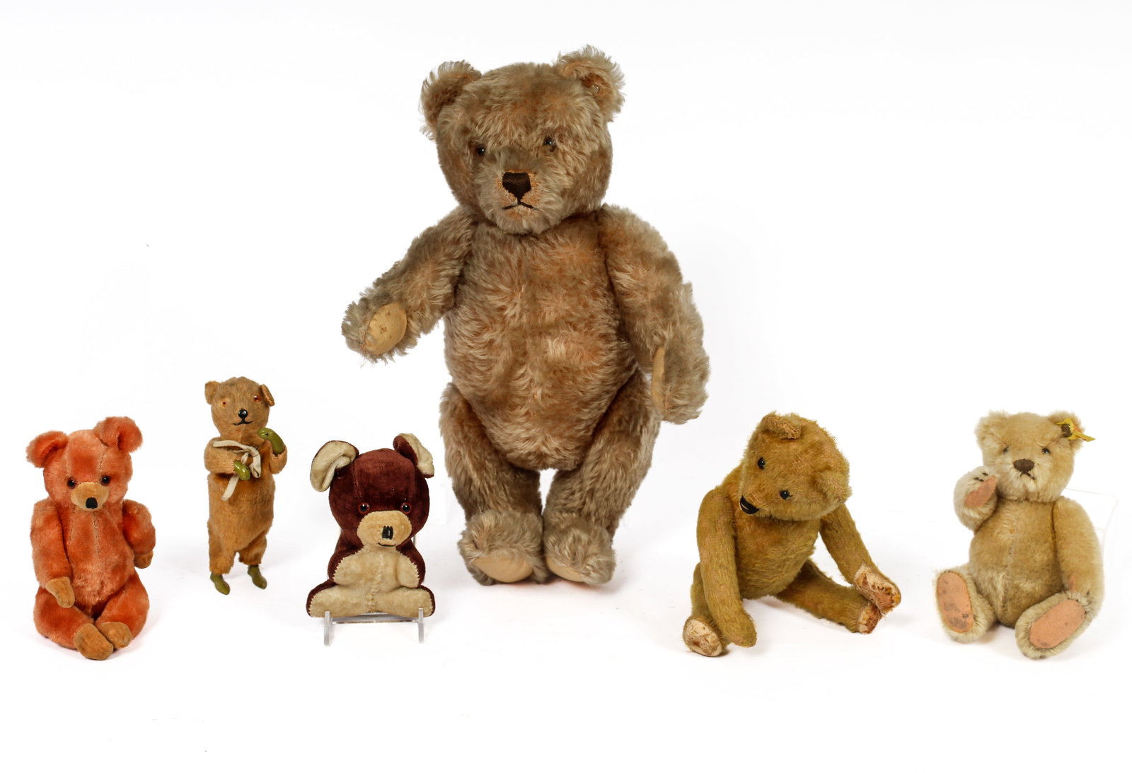 Group of Six Stuffed Bears, Steiff and Others (1 of 4)