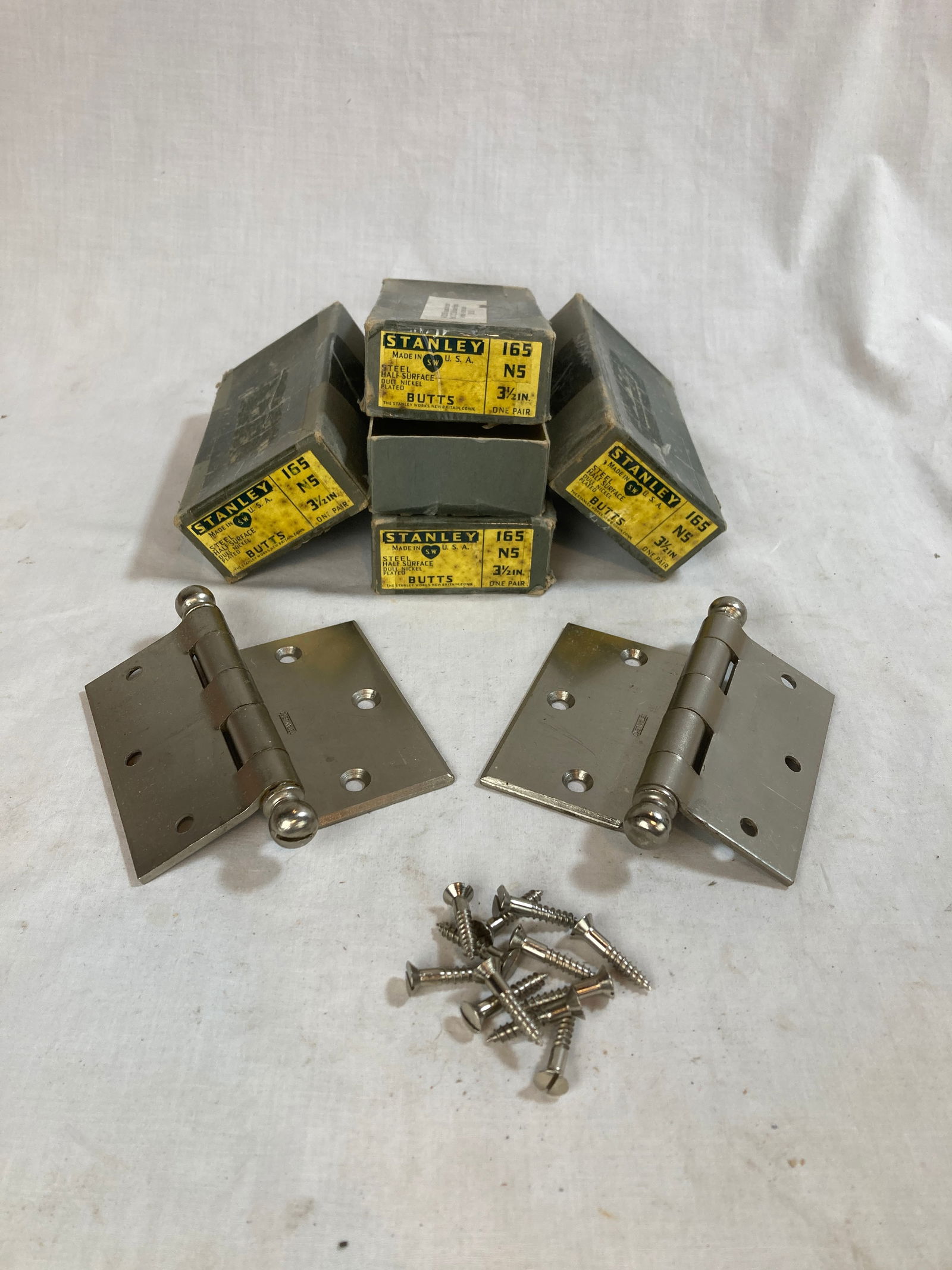 Set of 4 pairs of 3 1/2" Stanley butt hinges, dull nickel finish. New Old stock. (1 of 3)