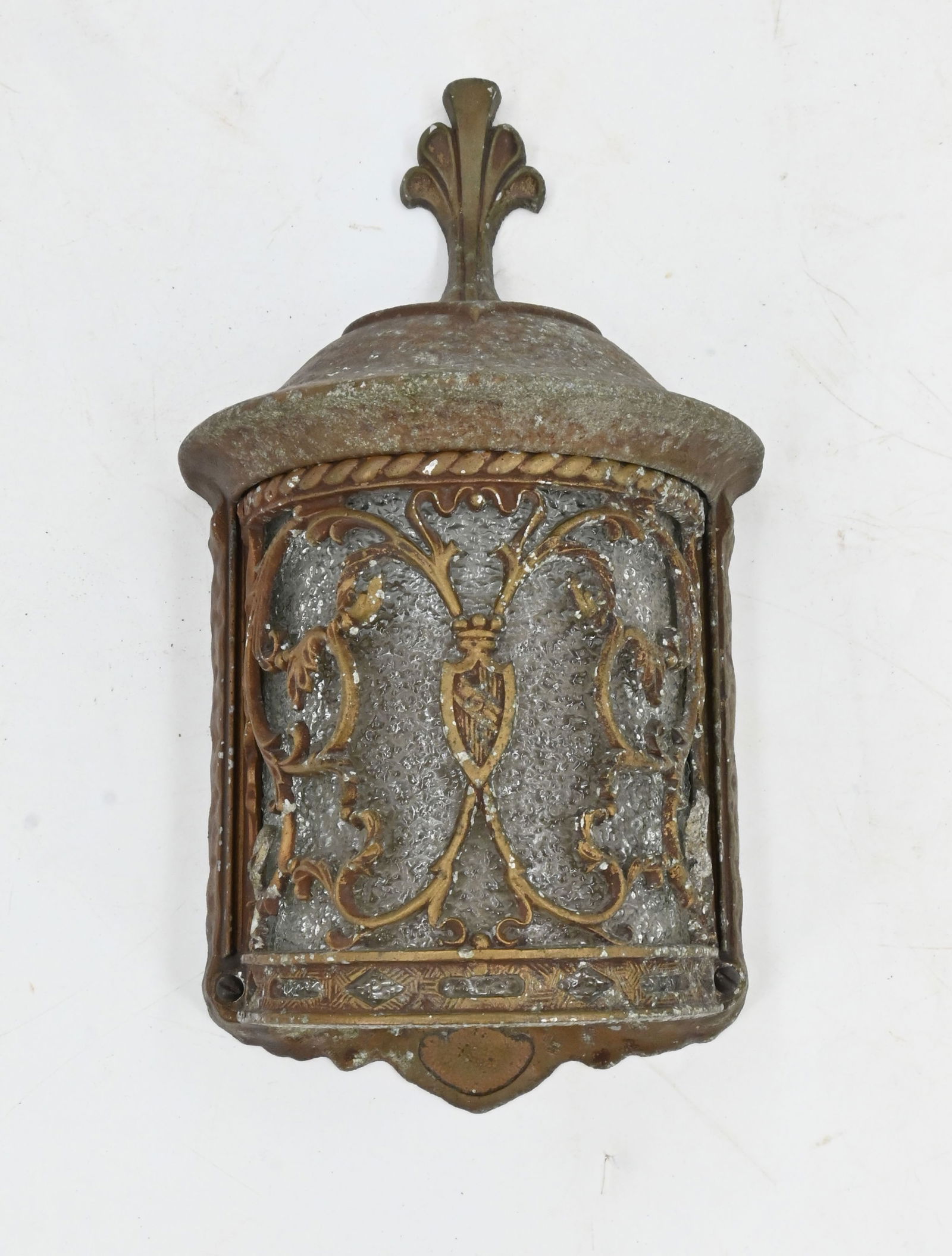 Cast aluminum exterior sconce with clear textured glass (1 of 8)