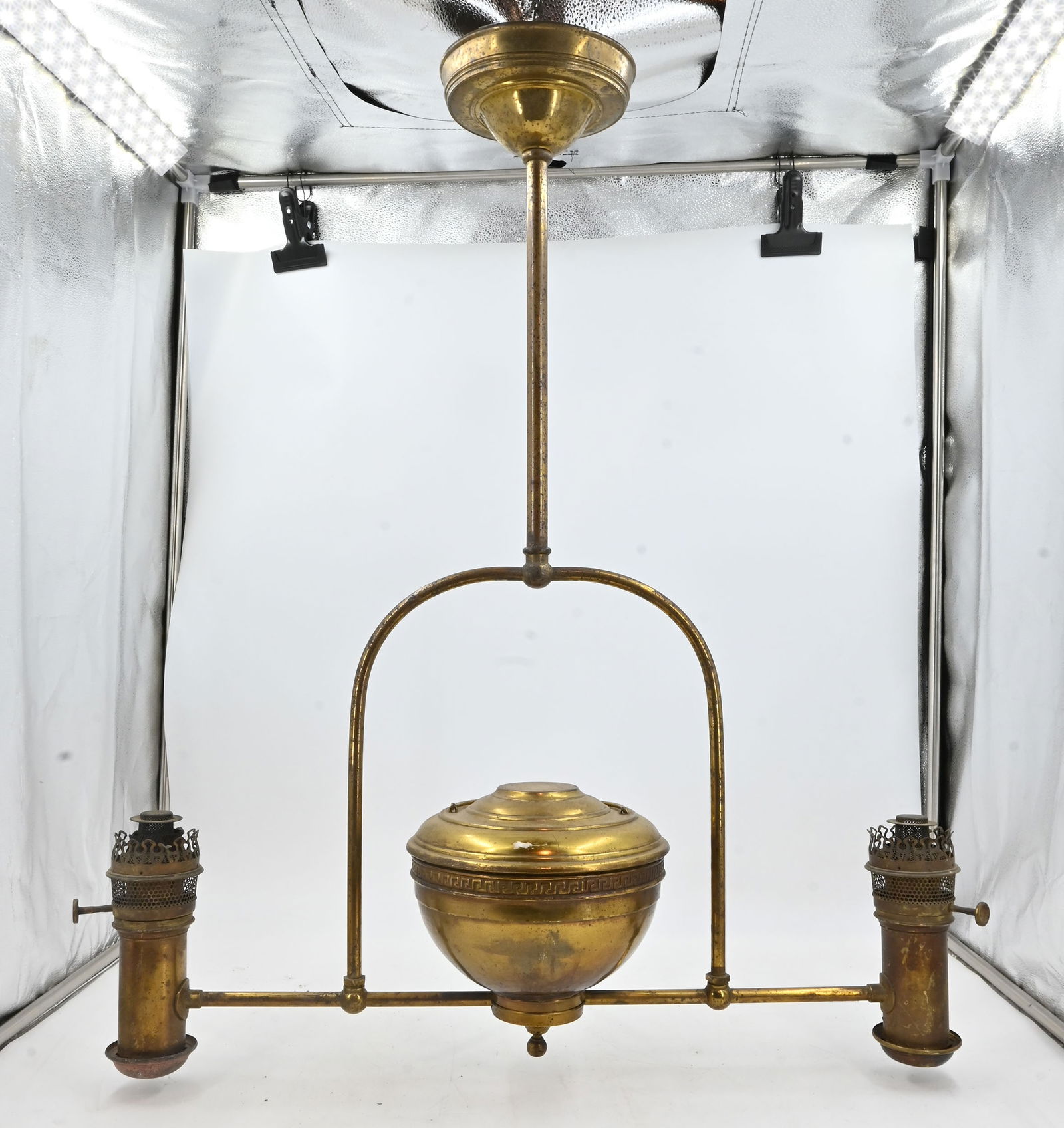 Large brass two burner kerosene hanging lamp (1 of 2)
