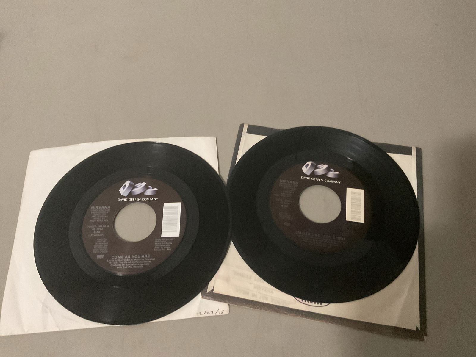 Lot of 45 rpm vinyl records nirvana (1 of 3)