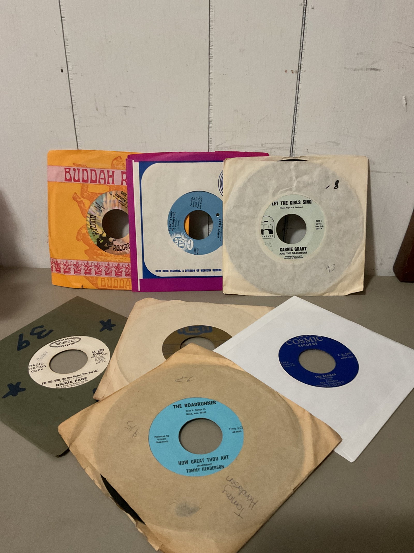 Lot of 45 rpm vinyl records: All play and tested Most came from a old radio station VG-EXC condition