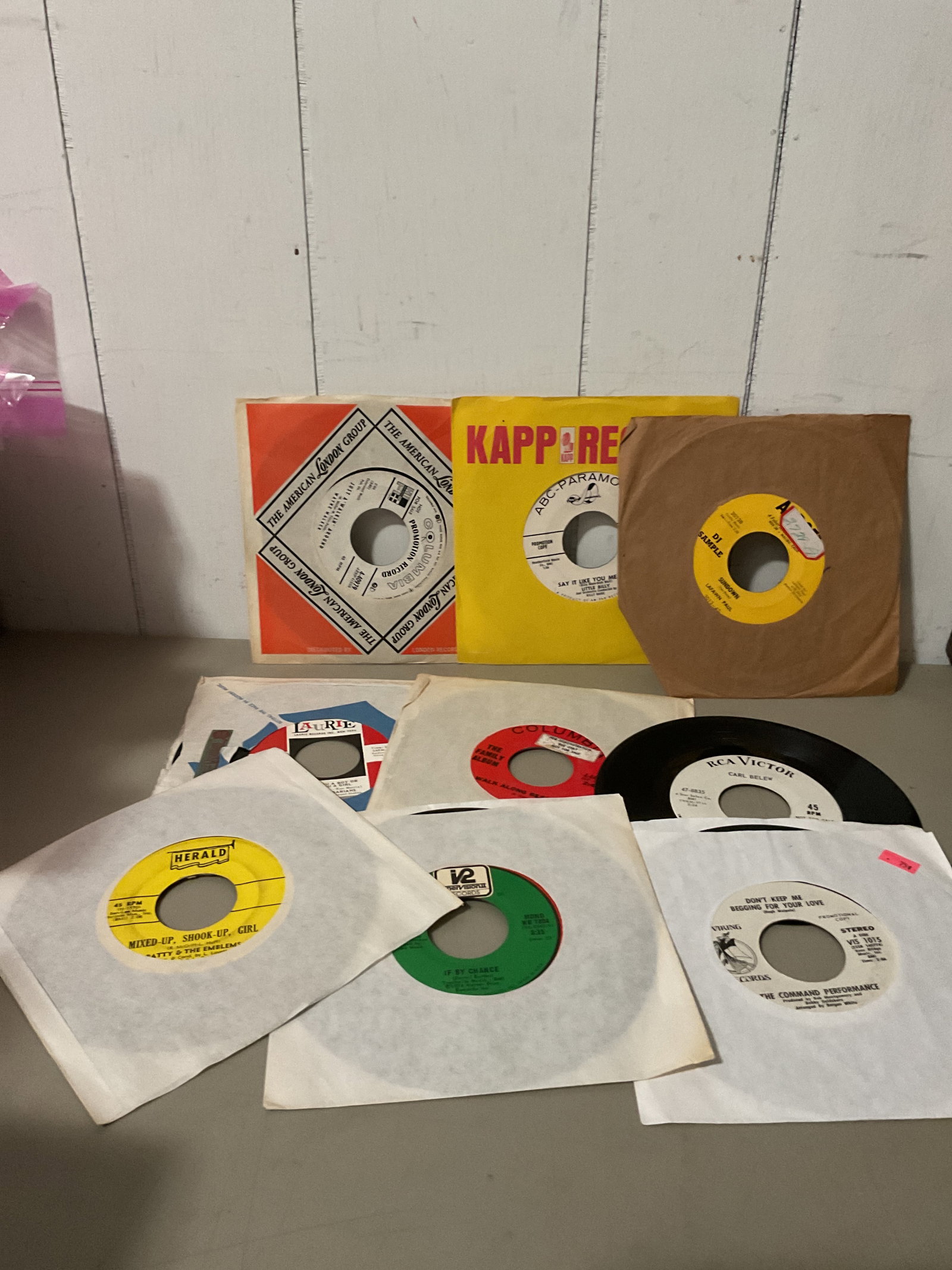 Lot of 45 rpm vinyl records: All play and tested Most came from a old radio station VG-EXC condition