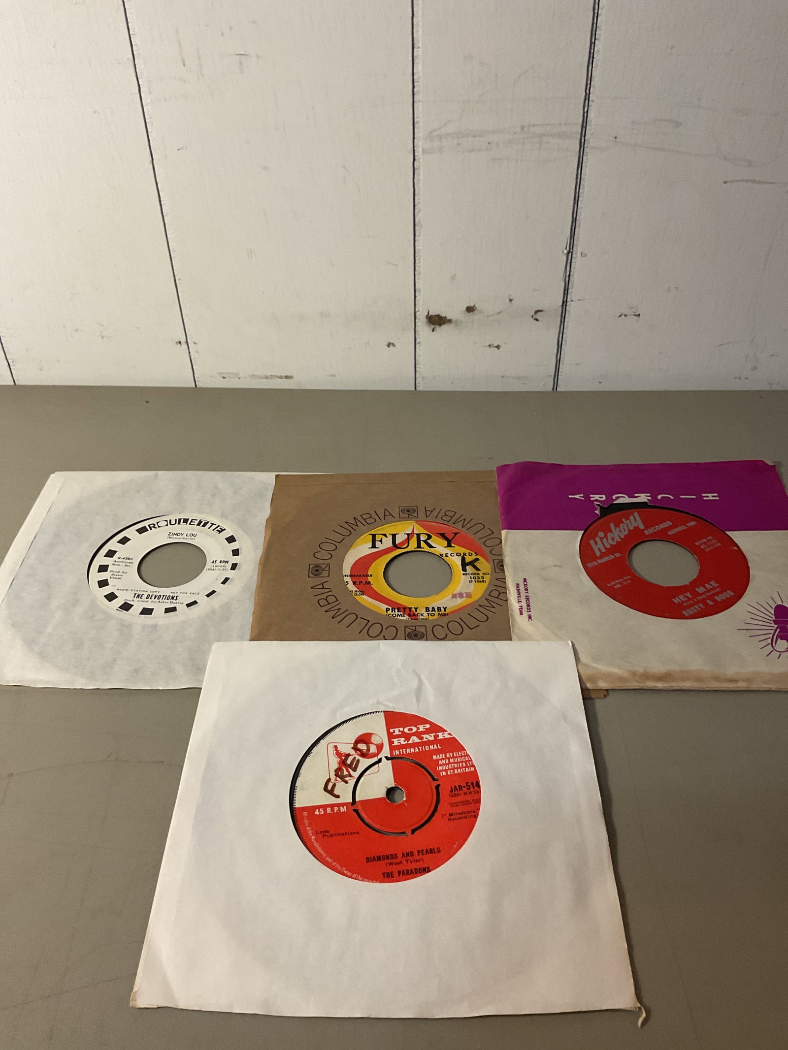Lot of 45 rpm vinyl records: All play and graded VG to EXCMost came from a radio station and many collections