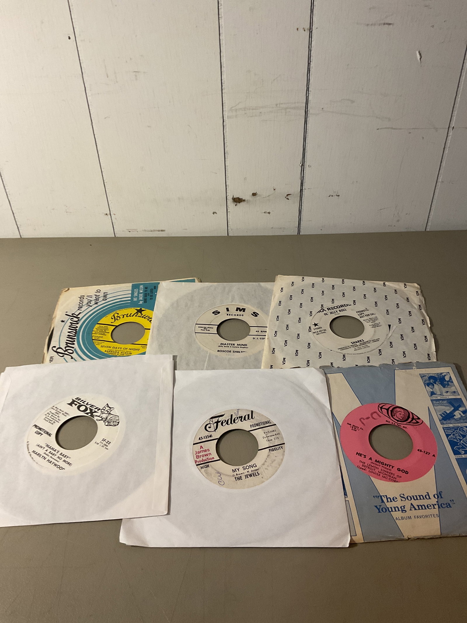 Lot of 45 rpm vinyl records: All play and graded VG to EXCMost came from a radio station and many collections