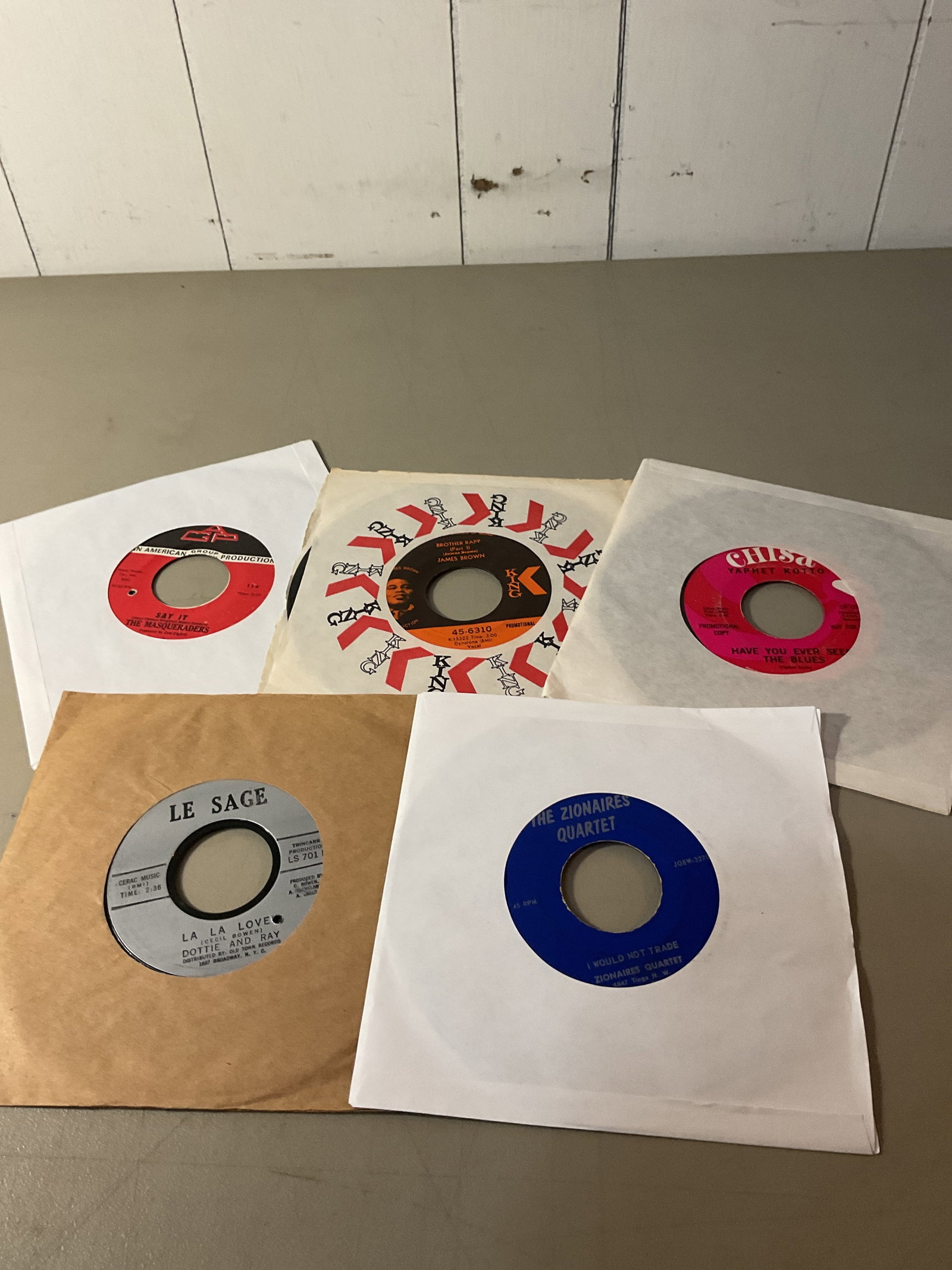 Lot of 45 rpm vinyl records: All play and graded VG to EXCMost came from a radio station and many collections