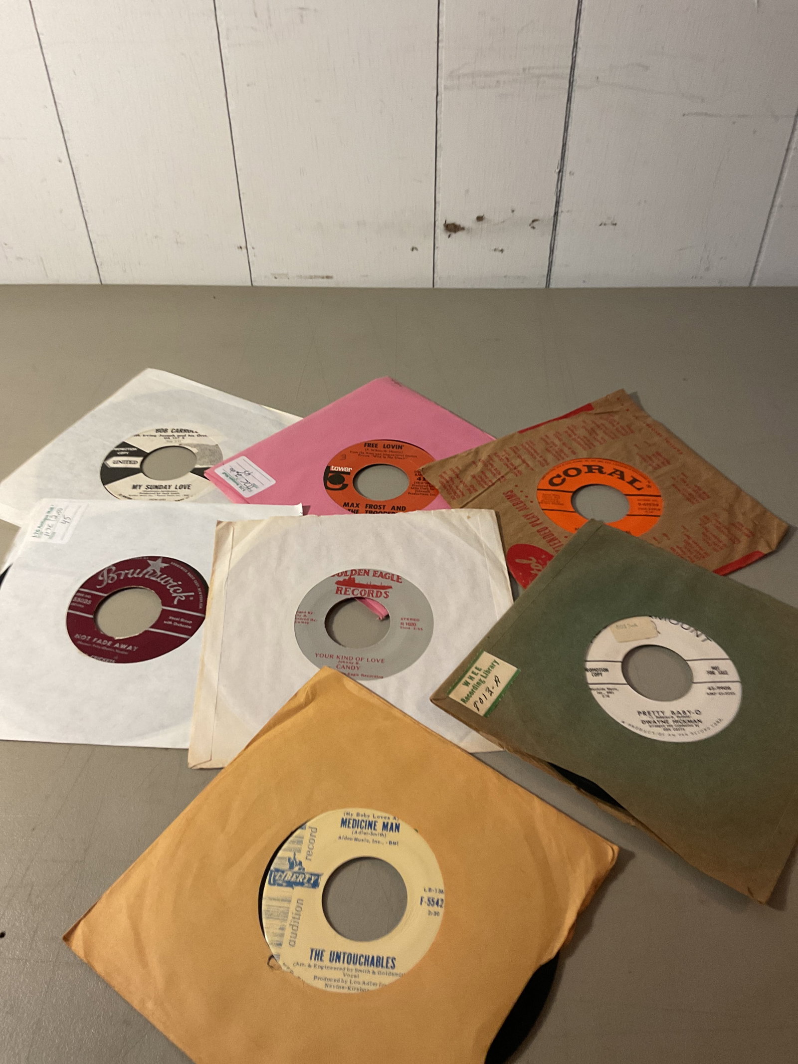 Lot of 45 rpm vinyl records: All play and graded VG to EXCMost came from a radio station and many collections