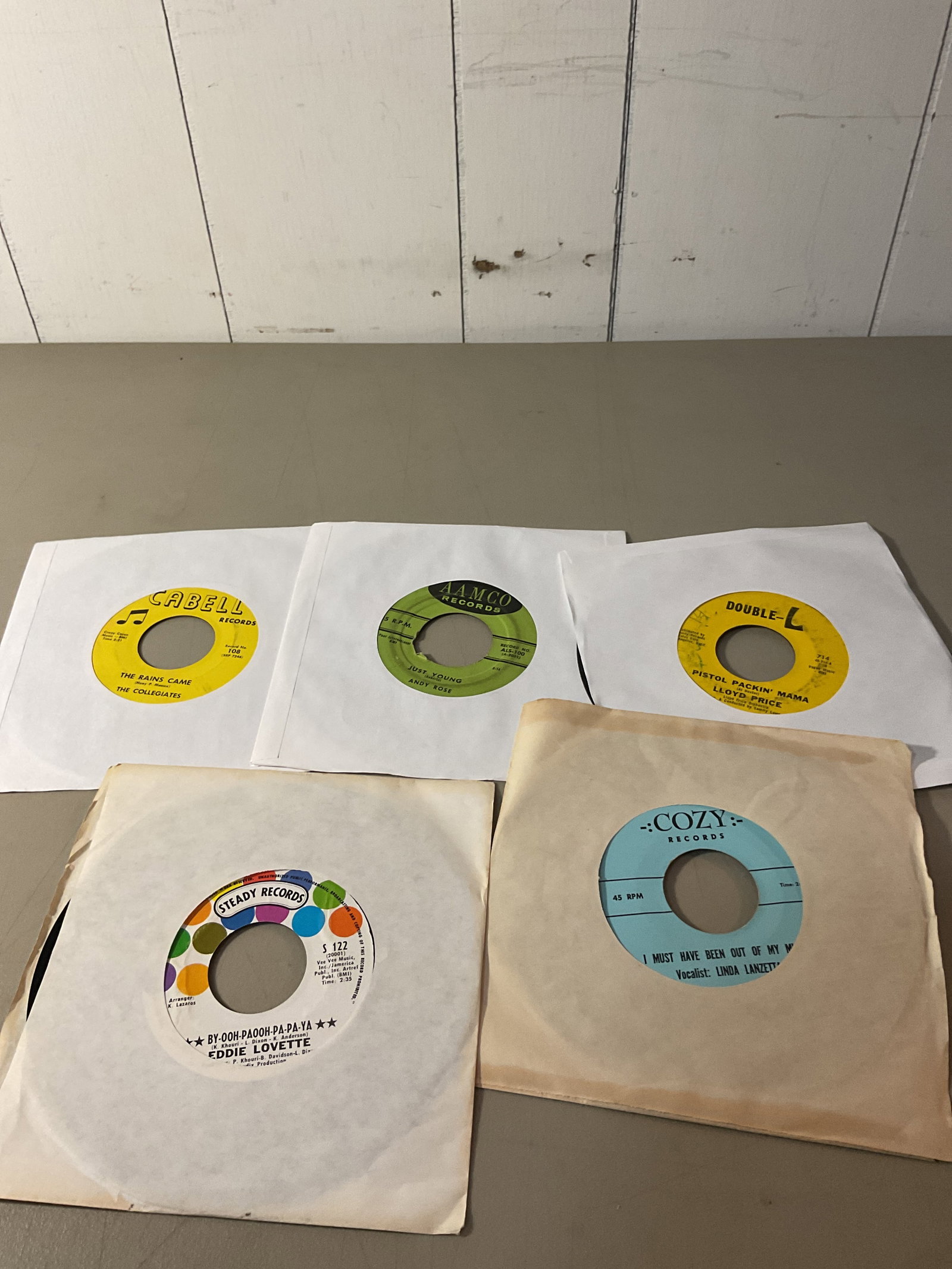 Lot of 45 rpm vinyl records: All play and graded VG to EXCMost came from a radio station and many collections