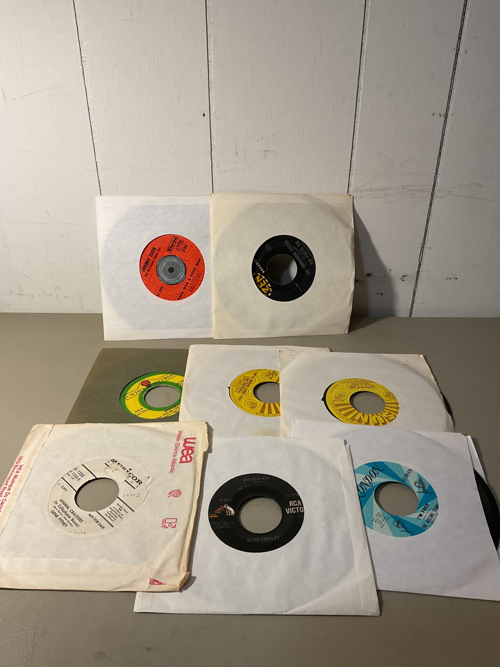 Lot of 45 rpm vinyl records: All play and graded VG to EXCMost came from a radio station and many collections