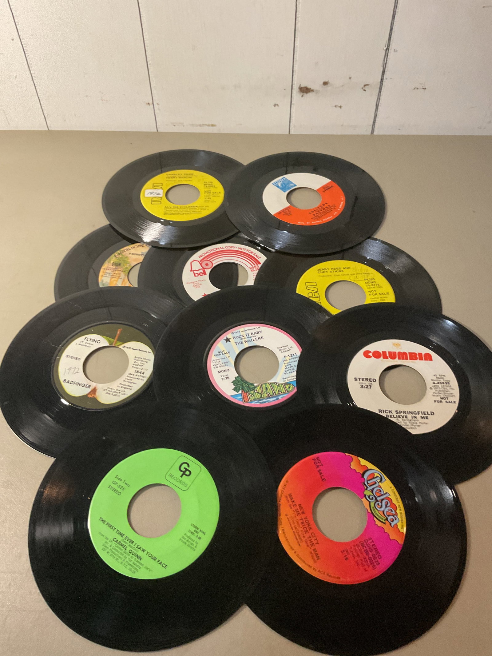 Lot of 45 rpm vinyl records: All play and graded VG to EXCMost came from a radio station and many collections