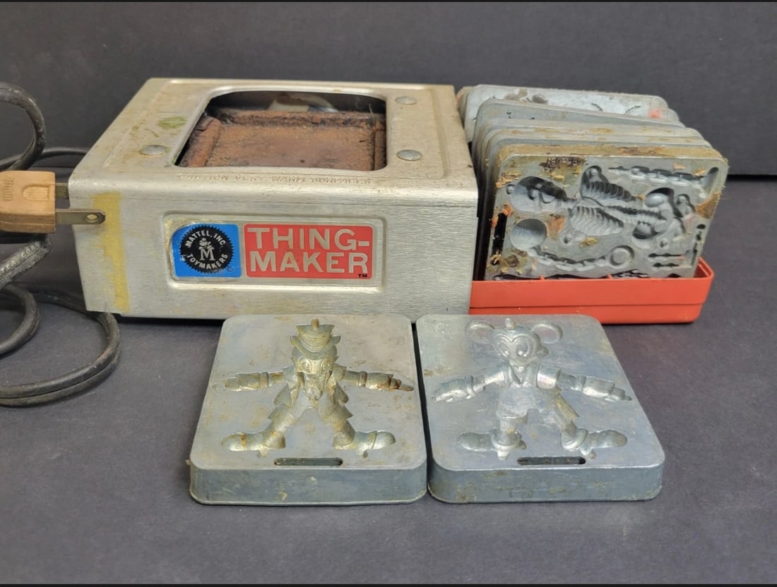 Vintage 1964 Mattel Thing Maker With 13 Plates 2 Disney (1 of 3)