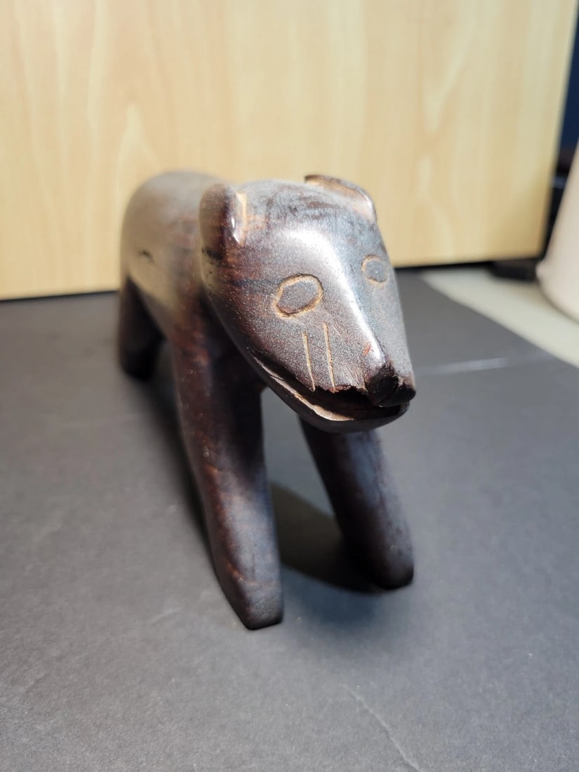 Folk Art American Art Jaguar Lion Carved Wood Figure: Small folk art carved lion or jaguar